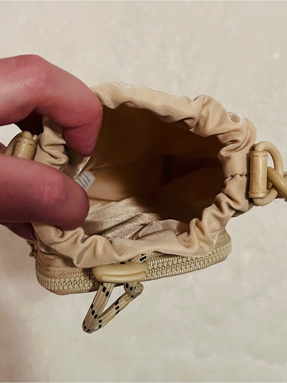 Beis Crossbody Water Bottle Sling Bag - Picture 4 of 6